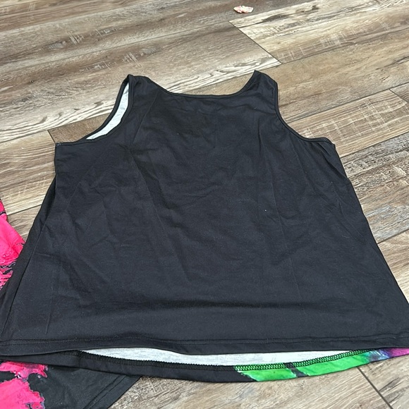 NWOT! Women’s Tie Dye Tank Lot x 2 Size L - Picture 4 of 7